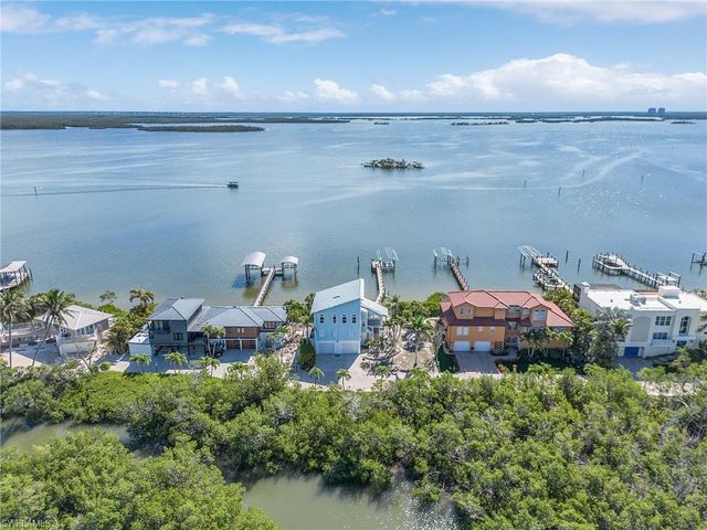 21401 Widgeon TER, Fort Myers Beach, FL 33931