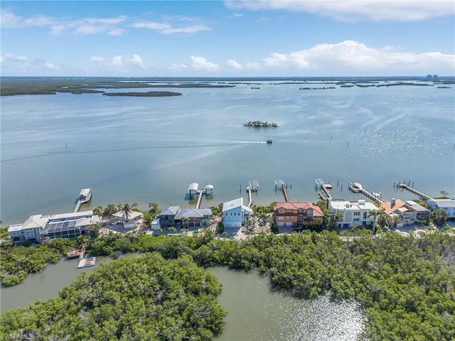 21401 Widgeon TER, Fort Myers Beach, FL 33931