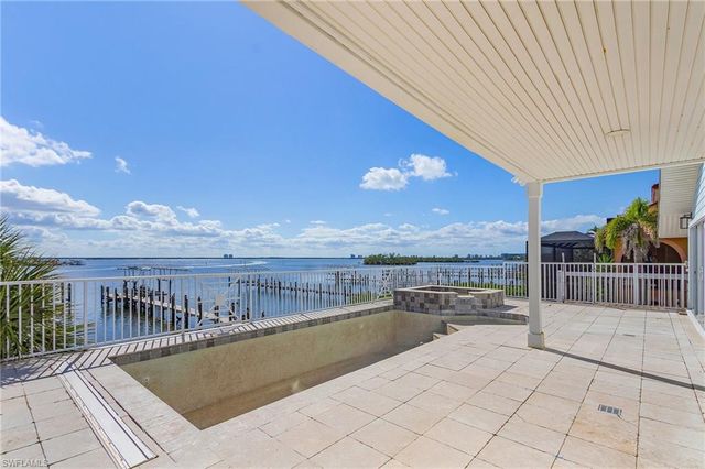 21401 Widgeon TER, Fort Myers Beach, FL 33931