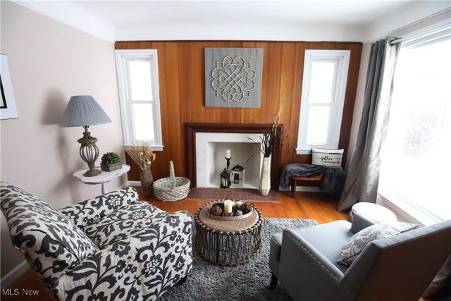 1344 Lander Road, Mayfield Heights, OH 44124