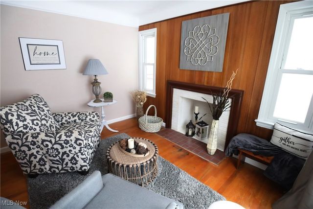 1344 Lander Road, Mayfield Heights, OH 44124