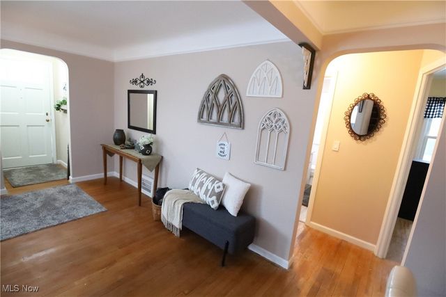 1344 Lander Road, Mayfield Heights, OH 44124