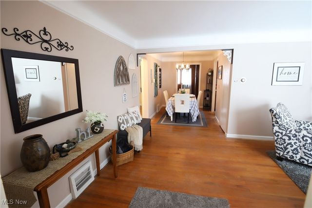 1344 Lander Road, Mayfield Heights, OH 44124