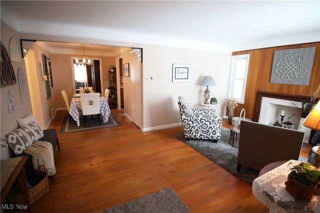 1344 Lander Road, Mayfield Heights, OH 44124