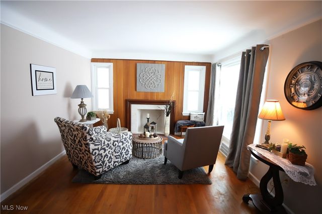 1344 Lander Road, Mayfield Heights, OH 44124