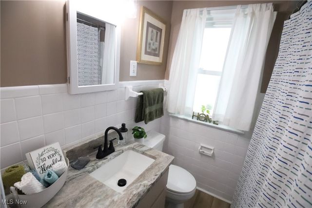 1344 Lander Road, Mayfield Heights, OH 44124