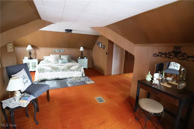 1344 Lander Road, Mayfield Heights, OH 44124