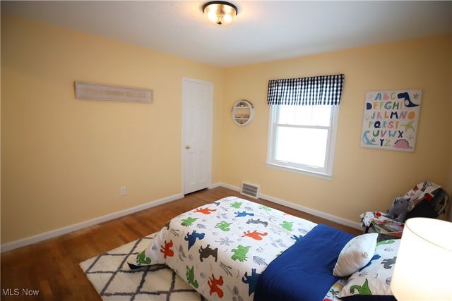 1344 Lander Road, Mayfield Heights, OH 44124