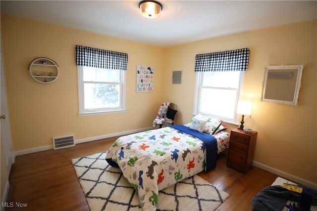 1344 Lander Road, Mayfield Heights, OH 44124