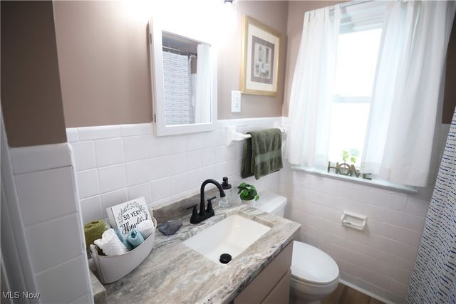 1344 Lander Road, Mayfield Heights, OH 44124