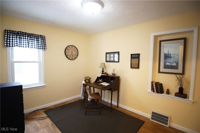 1344 Lander Road, Mayfield Heights, OH 44124