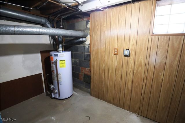 1344 Lander Road, Mayfield Heights, OH 44124