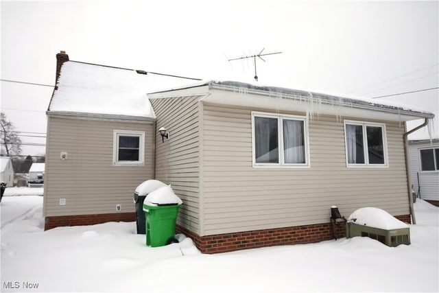 1344 Lander Road, Mayfield Heights, OH 44124