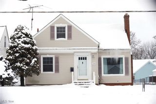 1344 Lander Road, Mayfield Heights, OH 44124