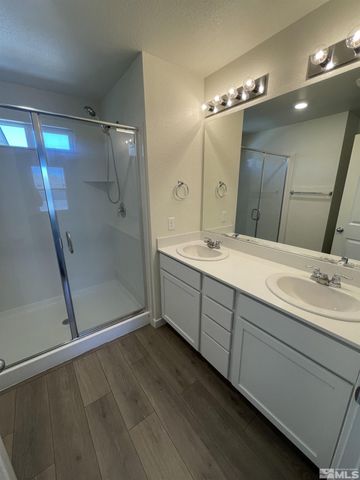 8839 Wolf Moon Drive, Reno, NV 89506