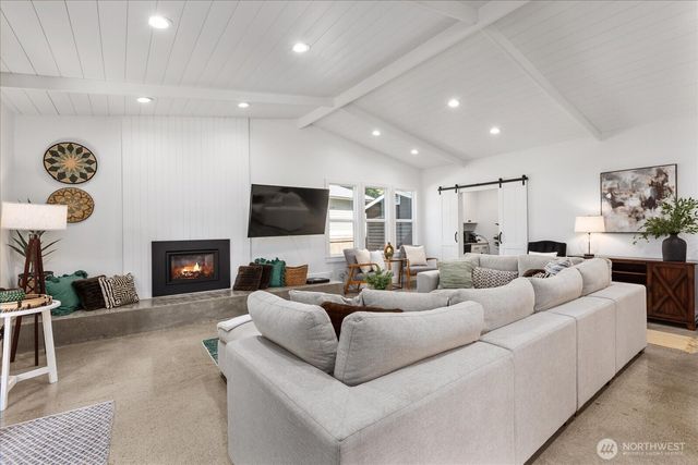 18607 165th Avenue NE, Woodinville, WA 98072