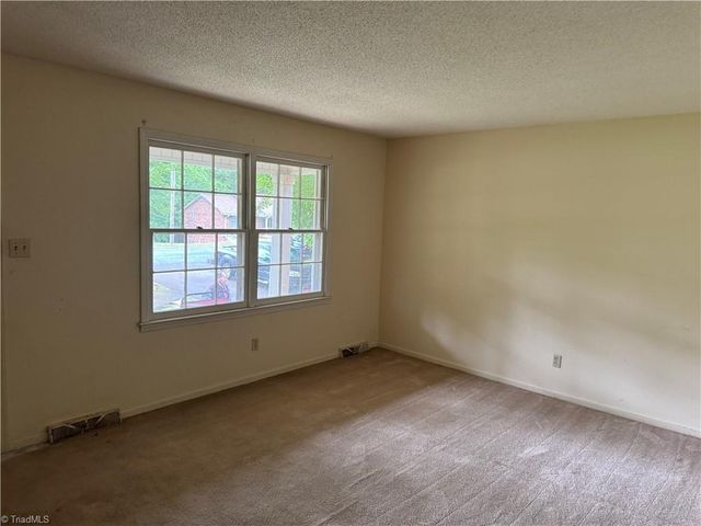 204 Hamilton Road, Lexington, NC 27295