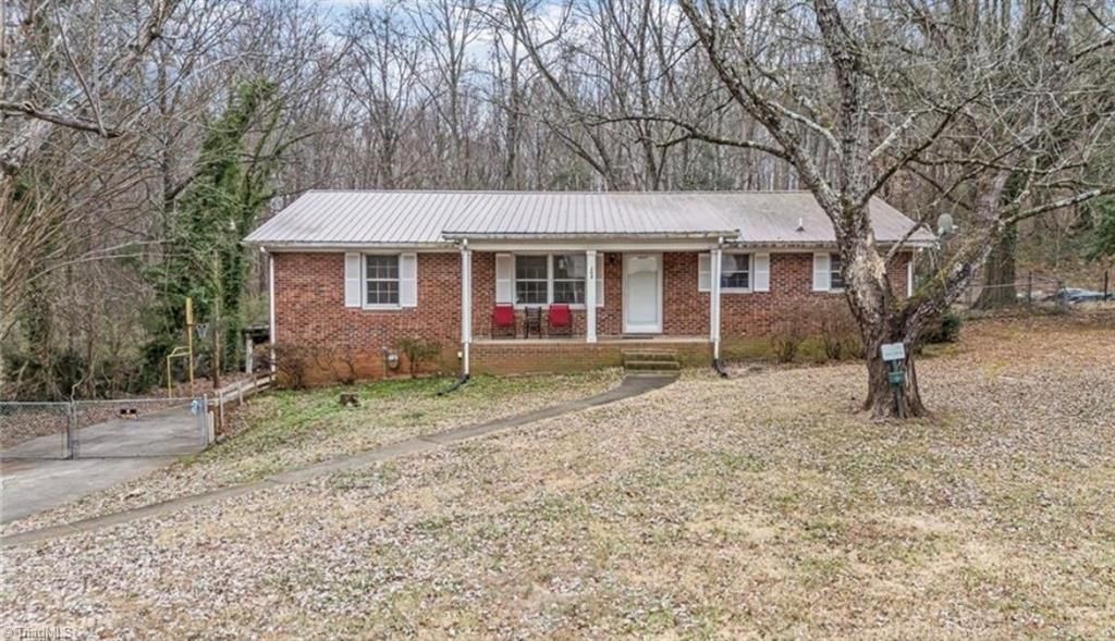 204 Hamilton Road, Lexington, NC 27295