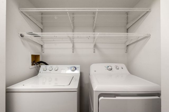 1216 Vfw Pkwy 40, Boston, MA 02132