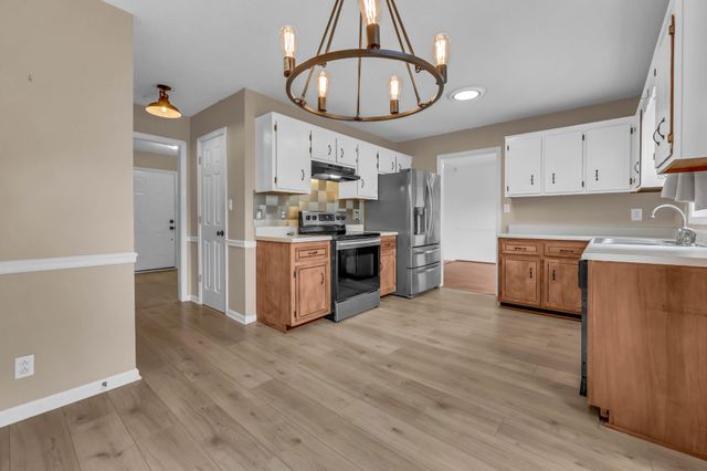 312 Broadmore Dr, Clarksville, TN 37042