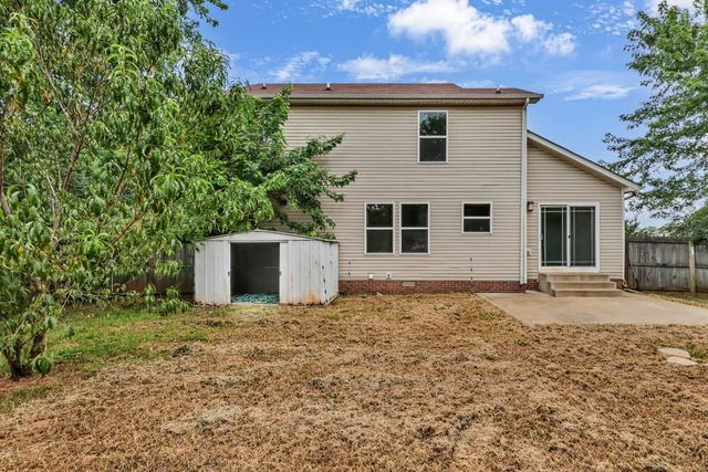 312 Broadmore Dr, Clarksville, TN 37042