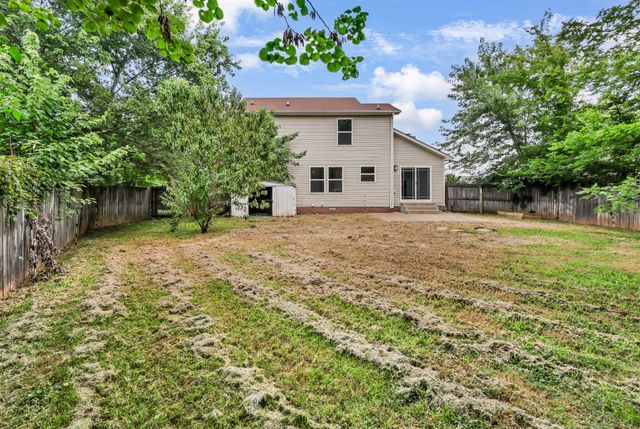 312 Broadmore Dr, Clarksville, TN 37042