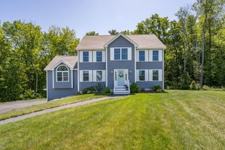 22 Innisbrook Drive, Pelham, NH 03076