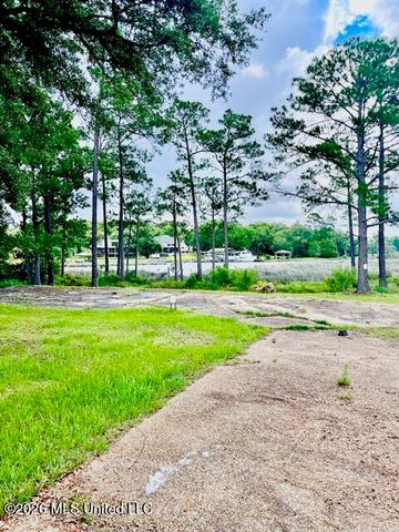 14512 Porteaux Bay Drive, Biloxi, MS 39532