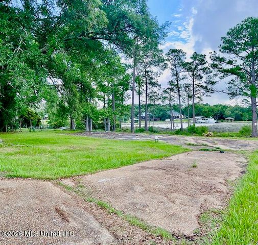 14512 Porteaux Bay Drive, Biloxi, MS 39532