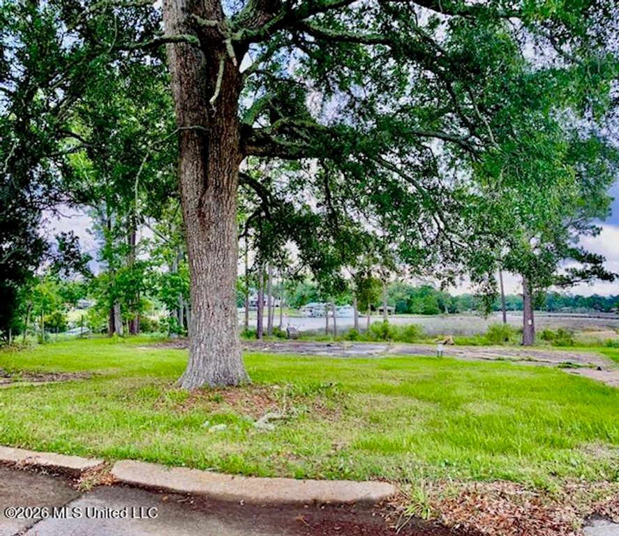 14512 Porteaux Bay Drive, Biloxi, MS 39532