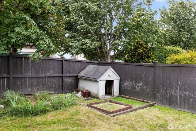 394 25th Avenue, Milton, WA 98354