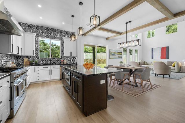 14804 Arrowhead DR, Leander, TX 78641