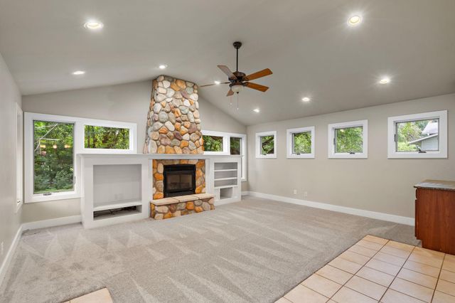 18510 25th Avenue N, Plymouth, MN 55447