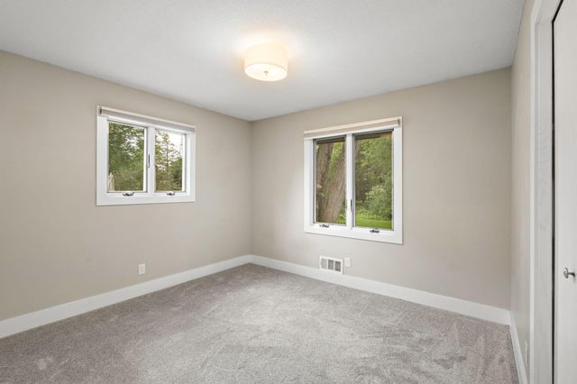 18510 25th Avenue N, Plymouth, MN 55447