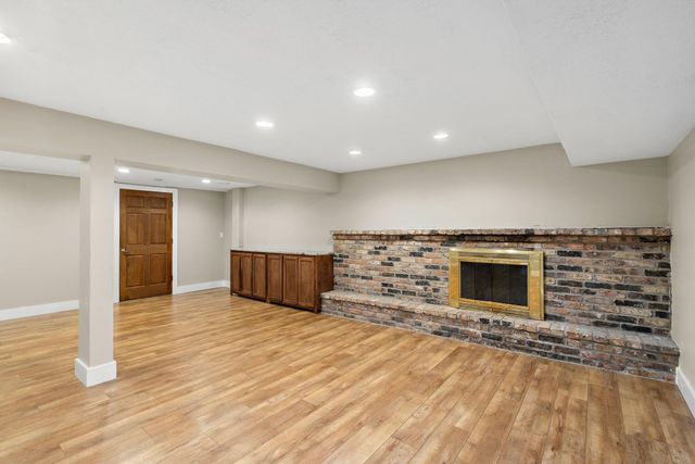 18510 25th Avenue N, Plymouth, MN 55447