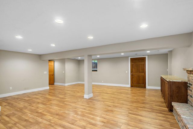 18510 25th Avenue N, Plymouth, MN 55447