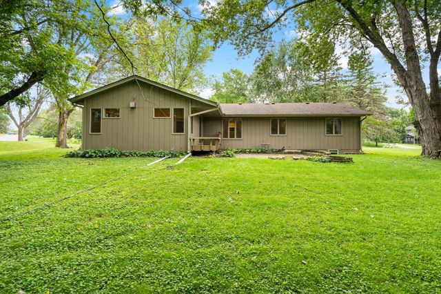18510 25th Avenue N, Plymouth, MN 55447