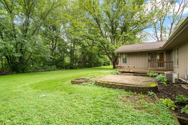 18510 25th Avenue N, Plymouth, MN 55447