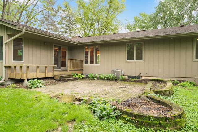 18510 25th Avenue N, Plymouth, MN 55447