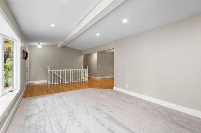 18510 25th Avenue N, Plymouth, MN 55447