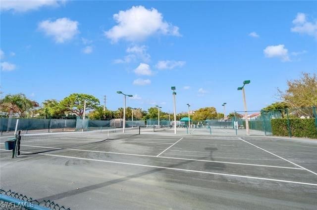 551 Beachwalk CIR 85-0, Naples, FL 34108