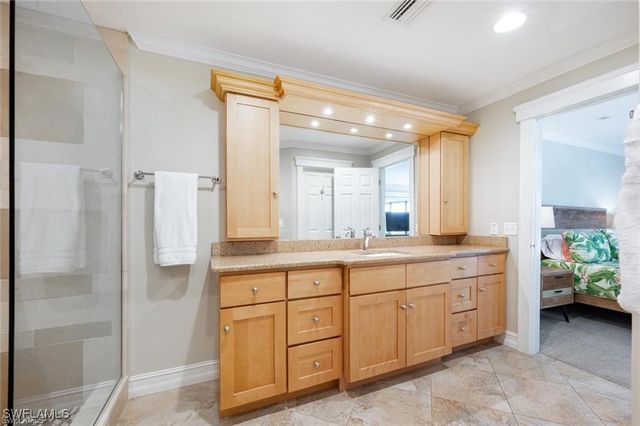 551 Beachwalk CIR 85-0, Naples, FL 34108