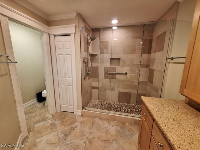 551 Beachwalk CIR 85-0, Naples, FL 34108