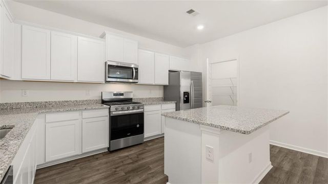 54 Weymouth Drive, Locust Grove, GA 30248