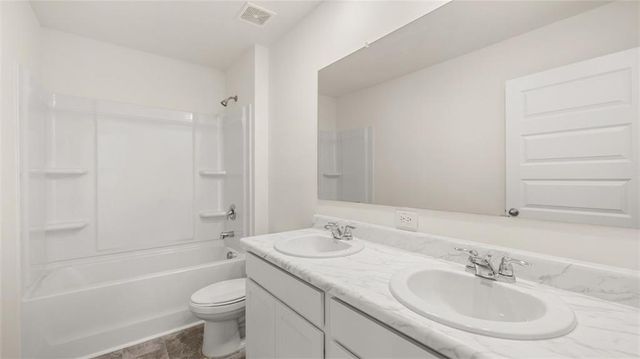 54 Weymouth Drive, Locust Grove, GA 30248