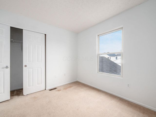 8749 Olenmead Drive, Lewis Center, OH 43035