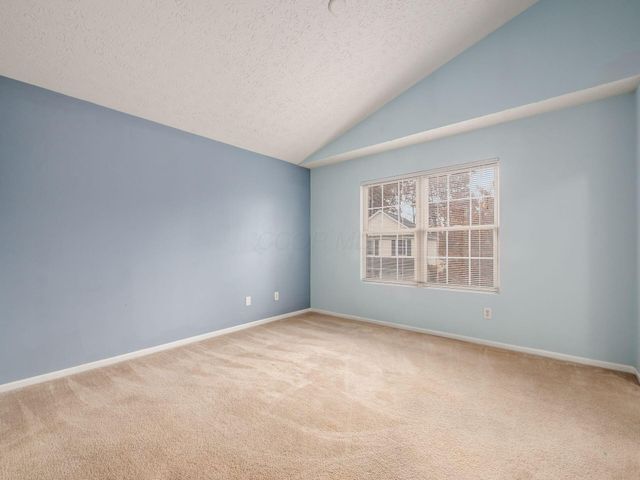 8749 Olenmead Drive, Lewis Center, OH 43035