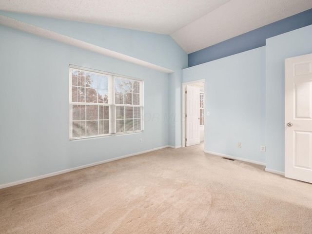 8749 Olenmead Drive, Lewis Center, OH 43035