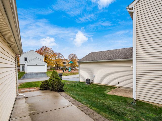 8749 Olenmead Drive, Lewis Center, OH 43035