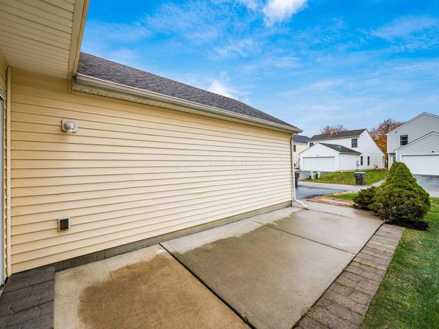 8749 Olenmead Drive, Lewis Center, OH 43035